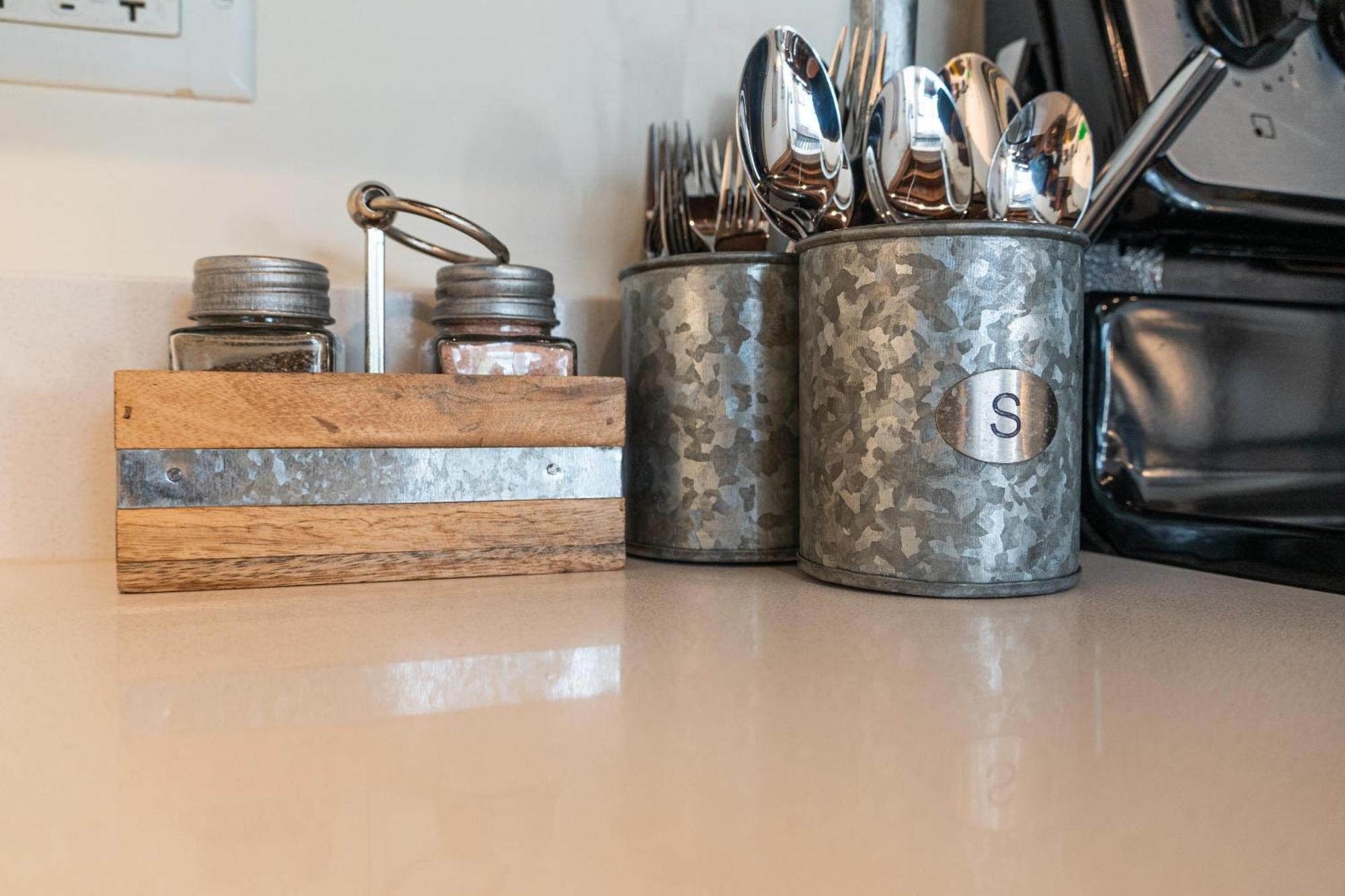Luxery Stay Chicago - Themed Units! Close To Downtown, Mccormick Place & Wintrust Arena 外观 照片