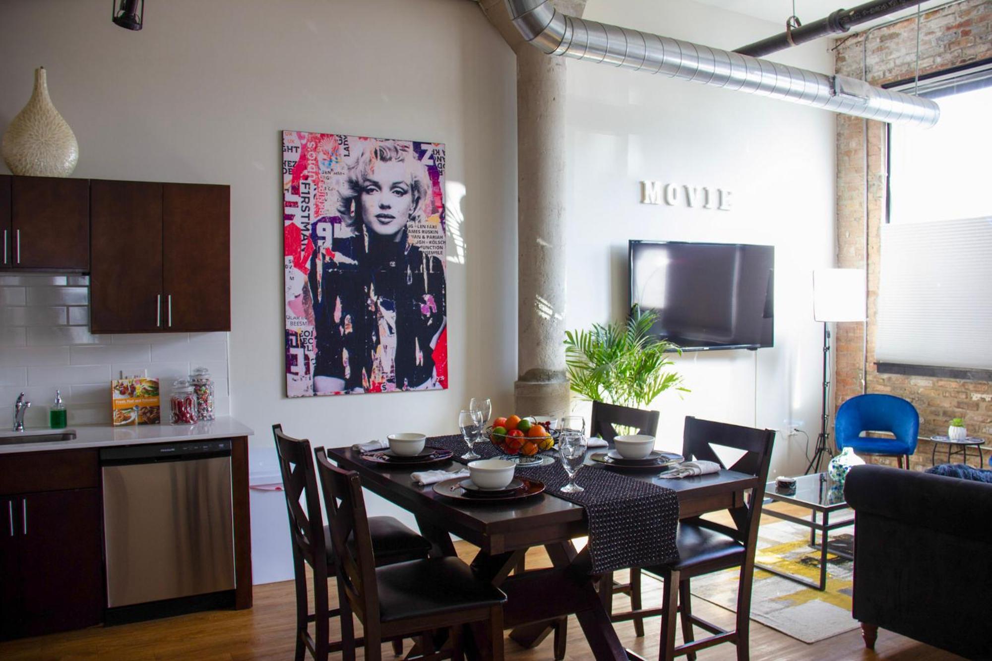 Luxery Stay Chicago - Themed Units! Close To Downtown, Mccormick Place & Wintrust Arena 外观 照片